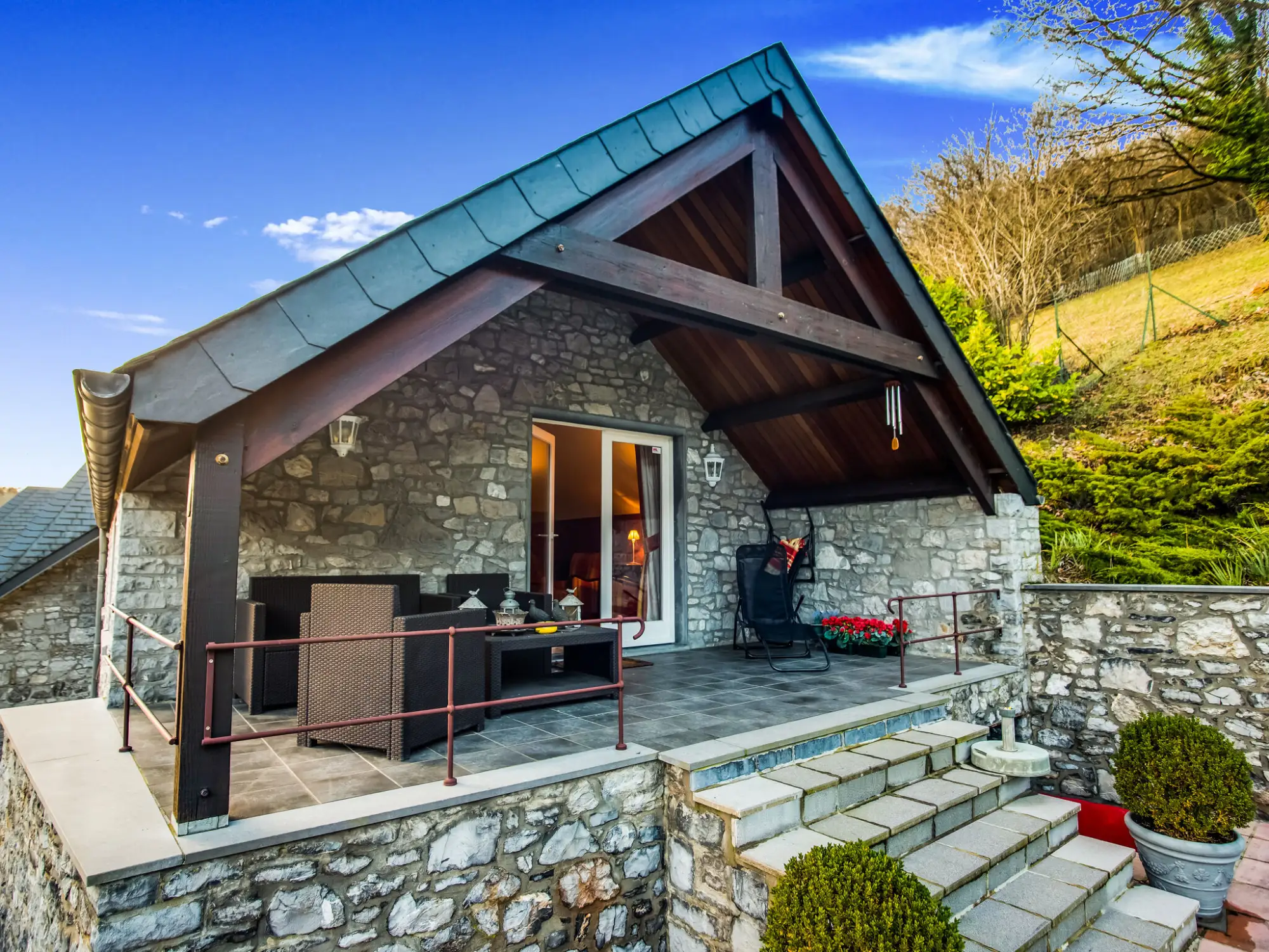 Gîte pour 14 personnes à Anhée Enjoy Cottage